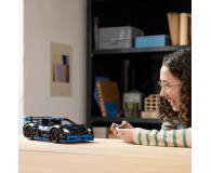 LEGO Technic 42176 Samochód wyścigowy Porsche GT4 e-Performance - 1266102 - zdjęcie 7